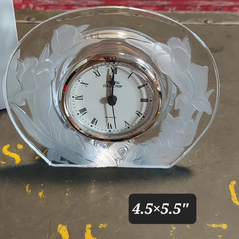 Timeless Treasures 24% Lead Crystal Mantle Clock G780 Frosted Tulip Floral 4.5